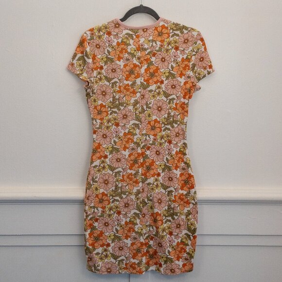 Rue21 Floral Cutout Summer Dress L – Stretchy, Flirty, Perfect for Warm Days - Picture 2 of 4